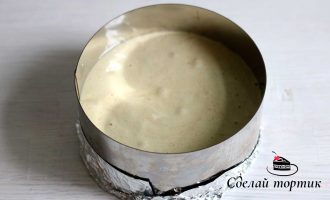 Выпекаем фисташковый бисквит.